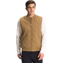 The North Face Men's Cuchillo Insulated Vest -Explore Apparel NF0A4R5C 173 hero