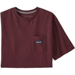 Patagonia Men's P-6 Label Pocket Responsibili-Tee 14 Patagonia Men's P-6 Label Pocket Responsibili-Tee -Explore Apparel WBF21 37406 DAK